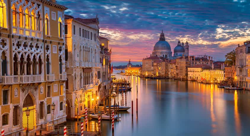 Exploring Venice: A Romantic Journey Through the Grand Canal