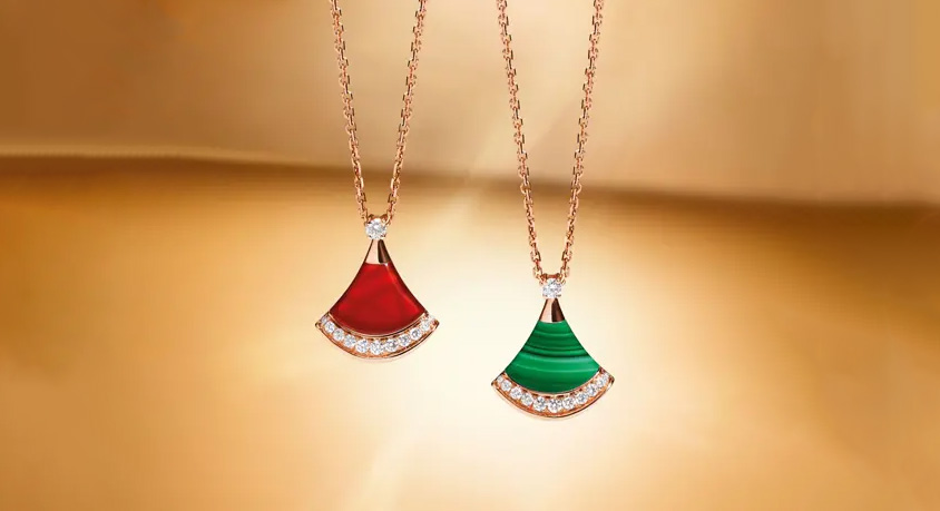 BVLGARI Divas' Dream Peacock Necklace: Where Gemstone Plumage Weaves an Ode to Feminine Splendor