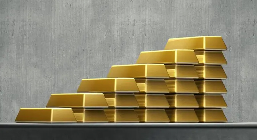 Gold prices hit another record high as hedge fund bullish bets climb to highest level in 4 years