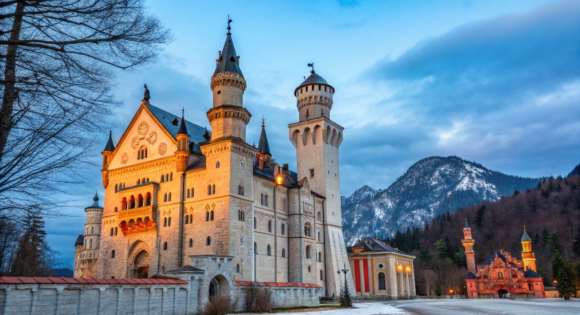 Munich Must-Visit: A Fairytale Journey to Neuschwanstein Castle