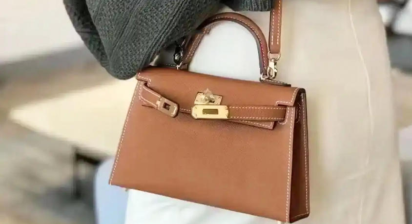 Structured Grace: The Architectural Discipline of the Hermès Kelly Bag