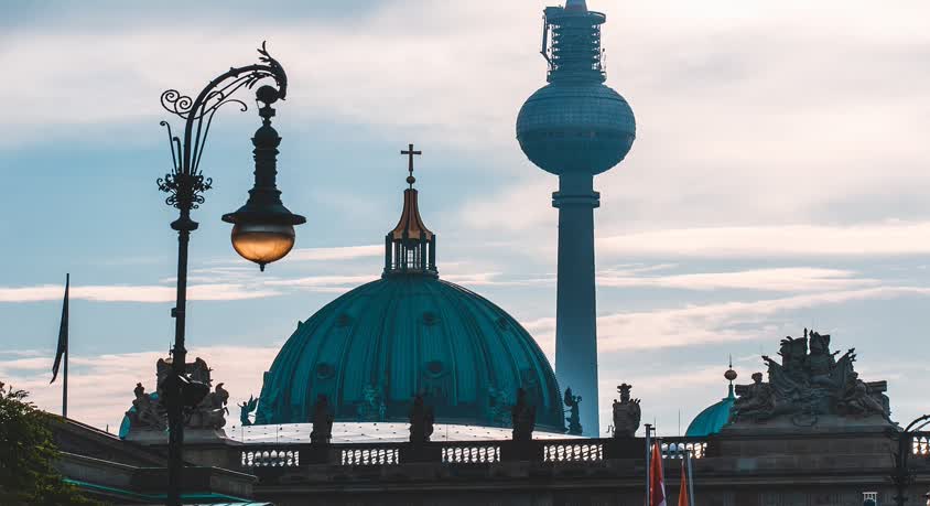 Berlin Travel Guide: History Meets Modernity