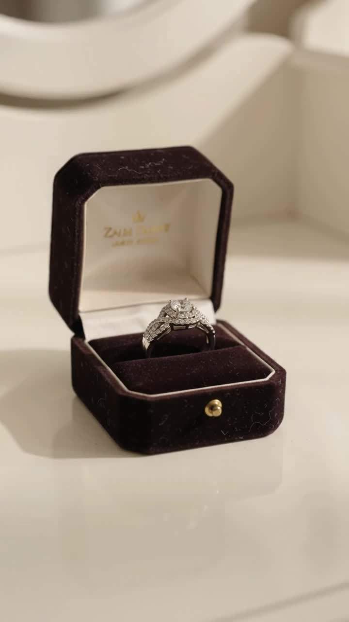 I caught my Maid of Honor replacing my custom wedding ring with a cheap replica moments before the ceremony!